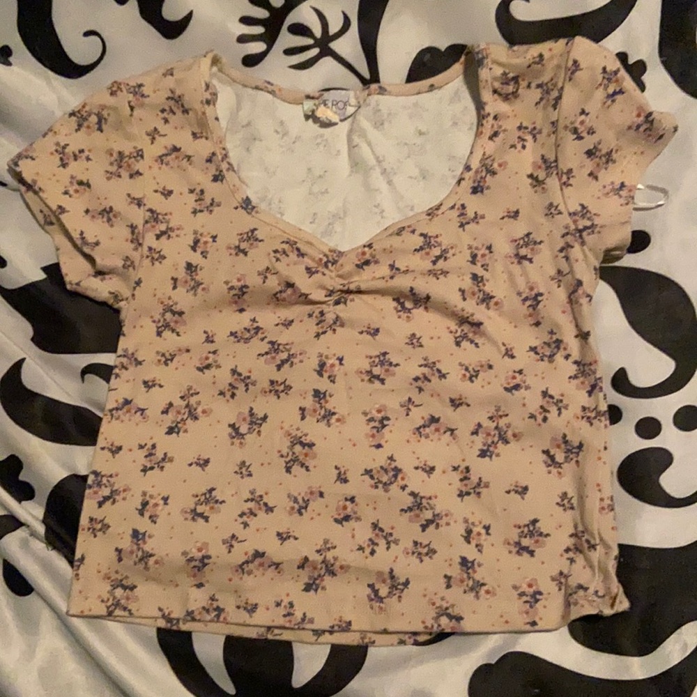 Low cut (heart shaped) floral t- cropped top